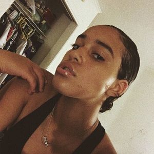 Meet your Posher, Kenna